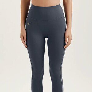 Set Active Airluxe Breathe Pipe Leggings in Himalaya Size Medium